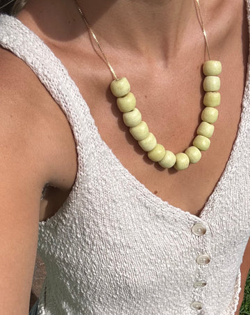 BUTTER NECKLACE