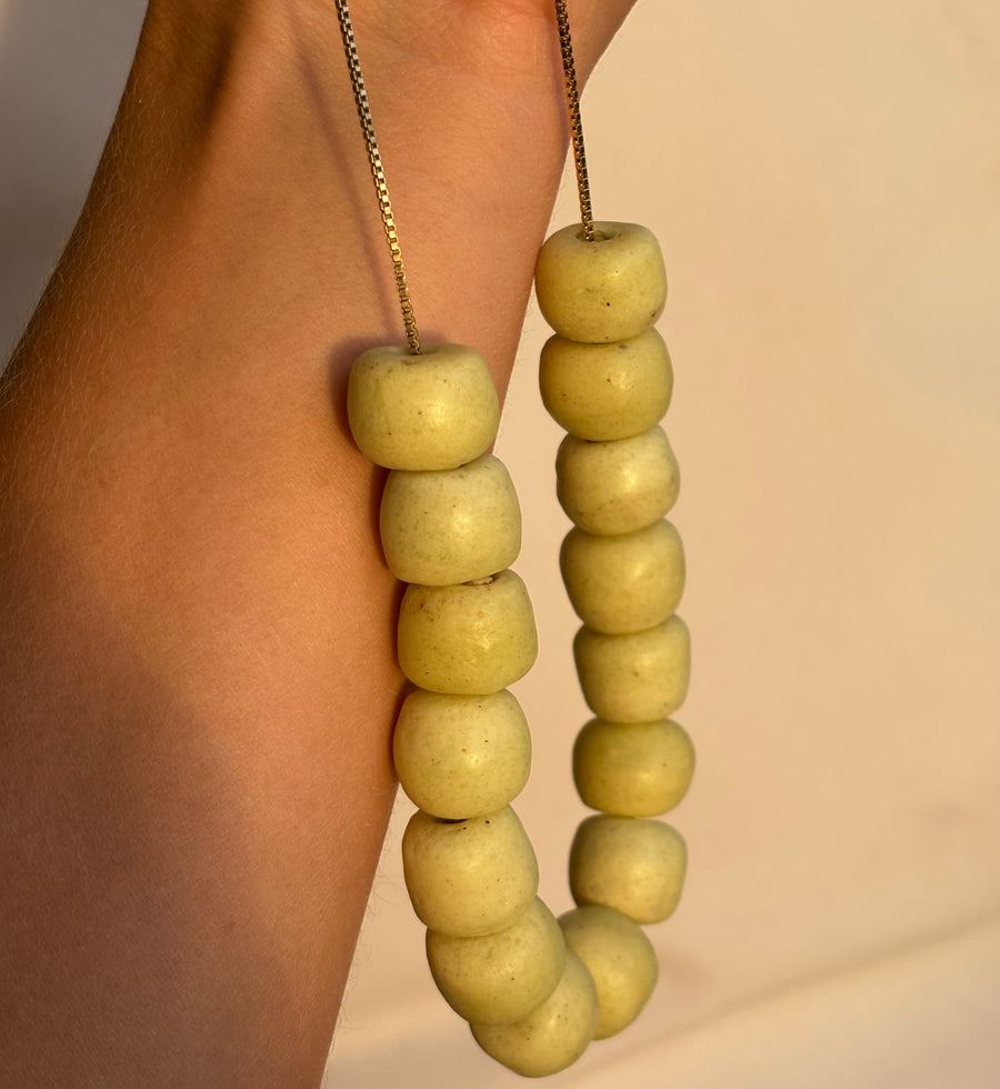 BUTTER NECKLACE