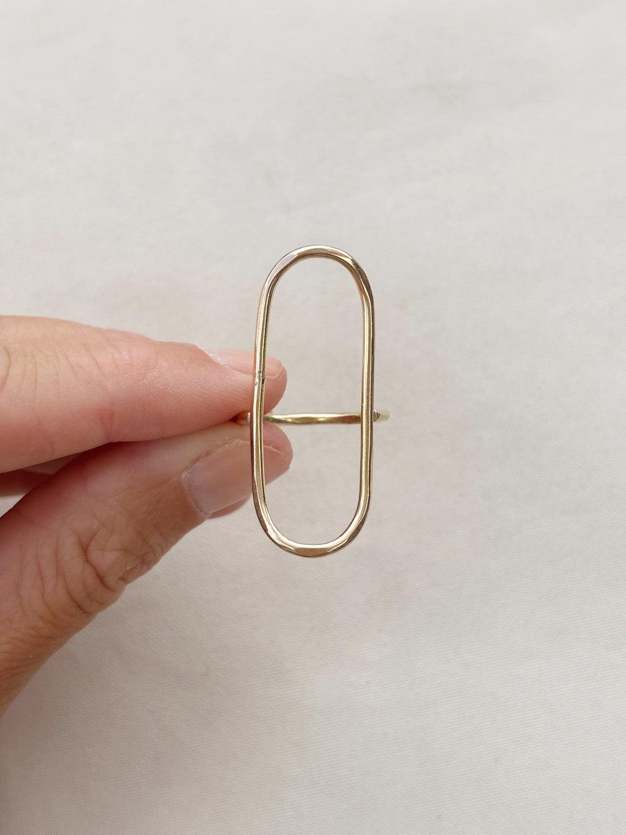 OVAL RING