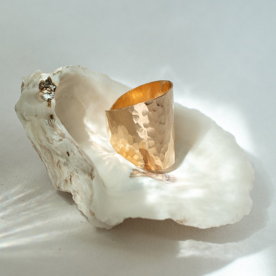 HAMMERED CUFF RING